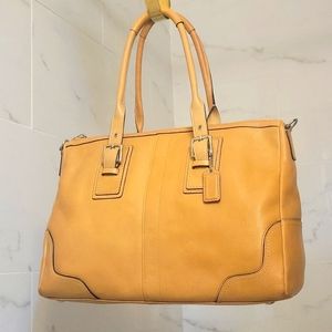 Coach F13811 tan leather tote bag !